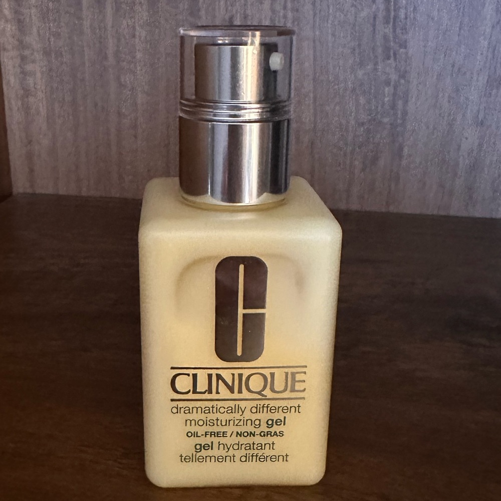 CLINIQUE Dramatically Different Moisturizing Gel 4.2oz NWOB